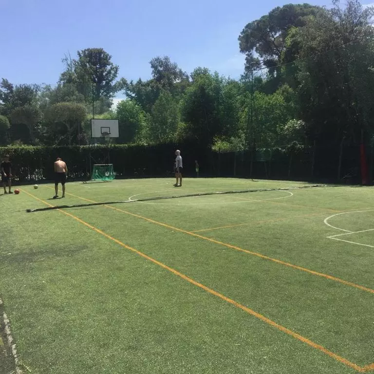 Zeltcamp Toskana Jugendwerk der AWO Württemberg Sportplatz